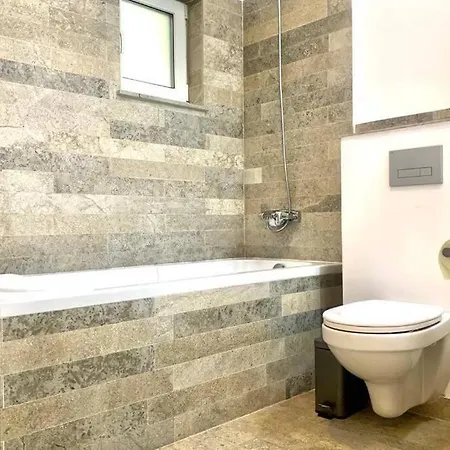 Luxury Central Apartment Platinia 5 Min To Untold Appartement *